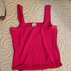 pink tank top